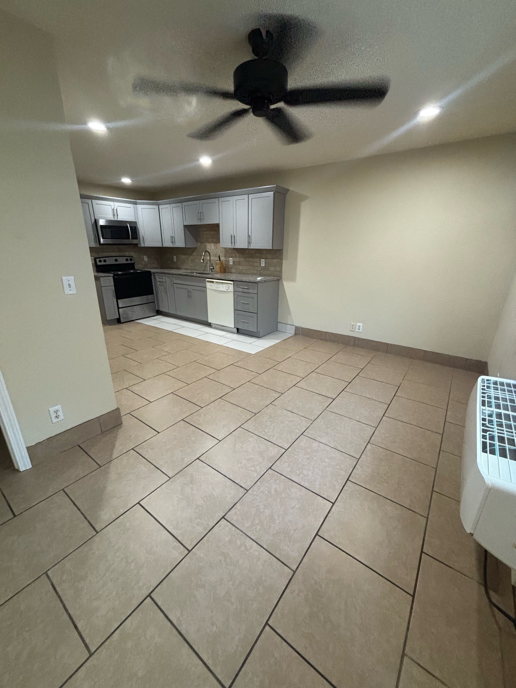 905 Coldwater Road - D